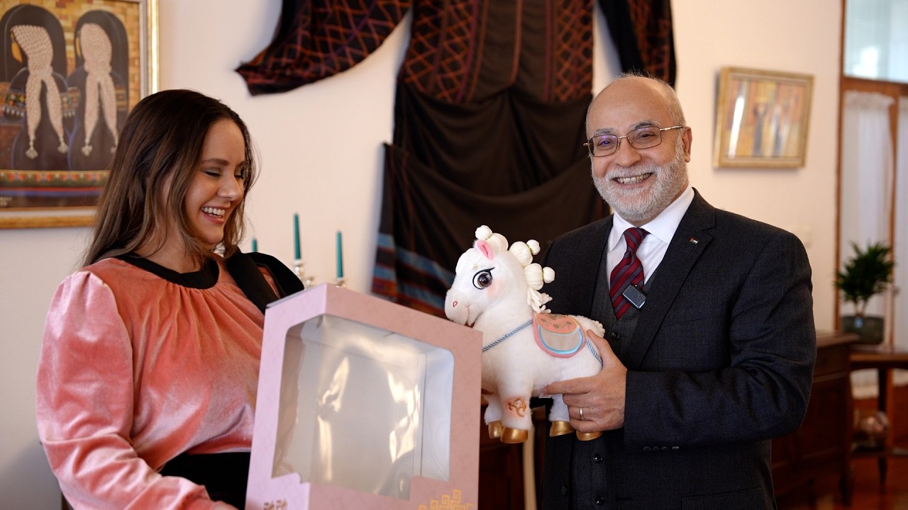 CGTN’s Ioana presents Spring Festival mascot to Jordan's ambassador to China