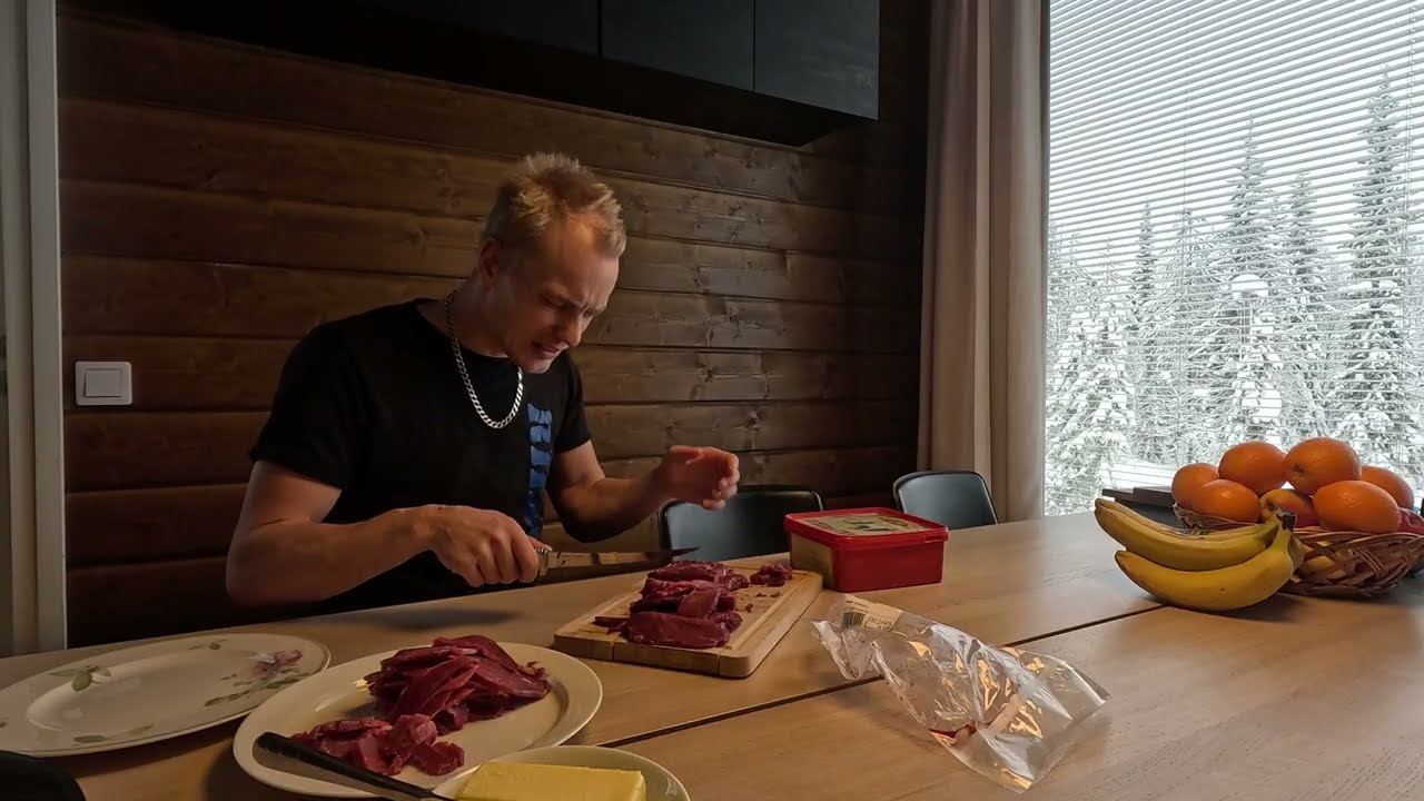 Tukkitomi kokkaa lomalla 