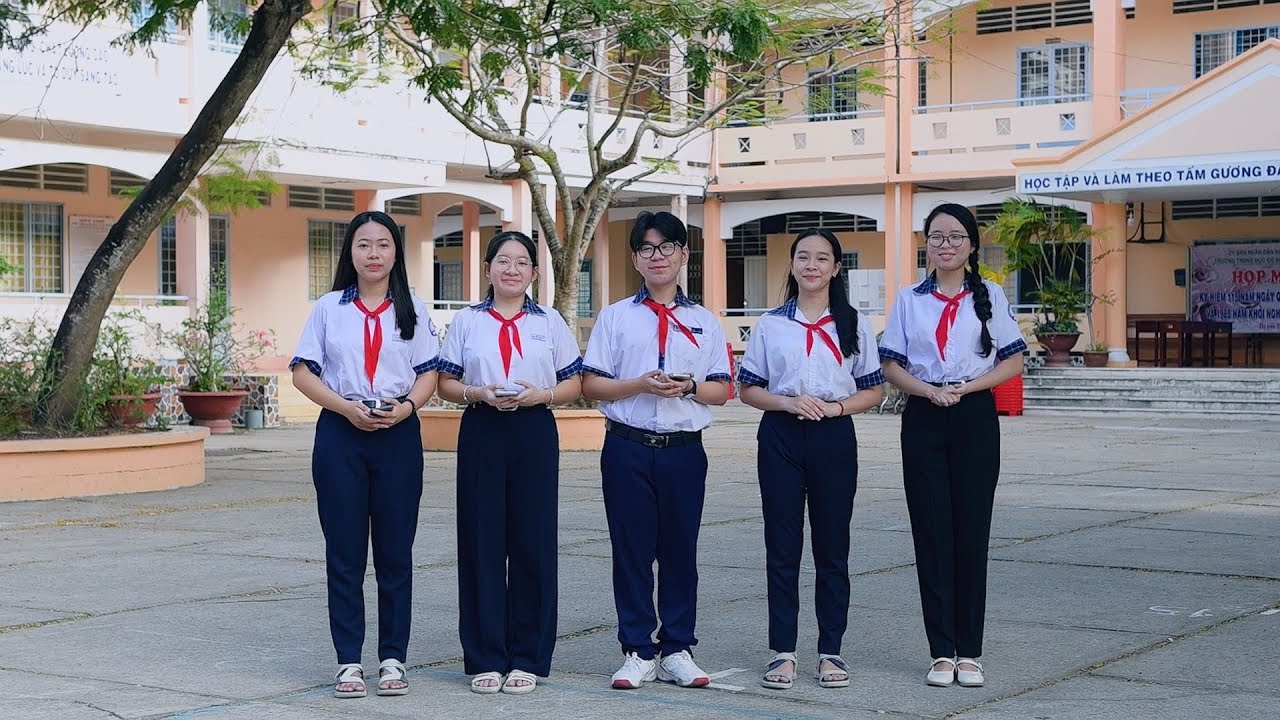 PGDDT TRÀ ÔN 1_ HÙNG BIỆN TIẾNG ANH VĨNH LONG 2024-2025