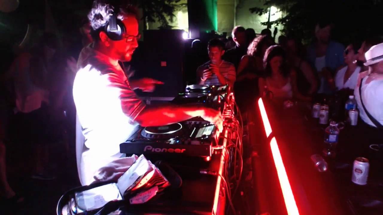 Mark Farina  @Sunnyside Toronto '2015 droppin' Christopher Cross - Ride Like The Wind [Mig's edit]