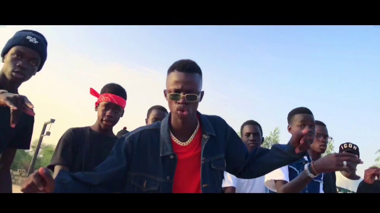 Real boys intro -sacrifice  ( clip officiel)