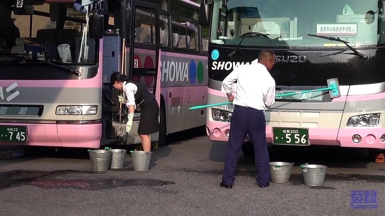 『バスがいつもピカピカな訳？』 旅館で華麗に幅寄せして駐車  修学旅行の舞台裏 昭和バス The expert bus drivers.