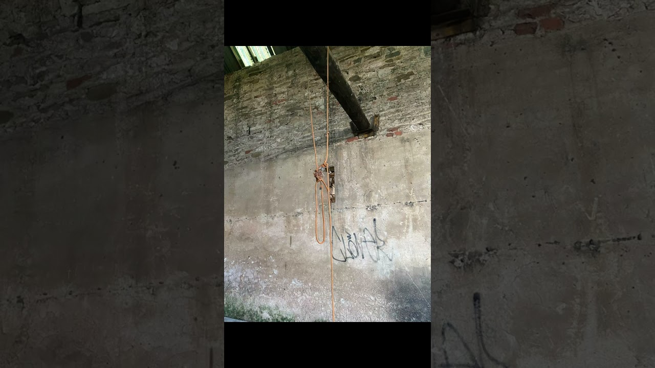 Exploring the abandoned Park Lane Farm in Conisbrough, Doncaster UK