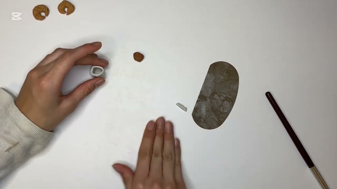 Making cute and cozy dessert!