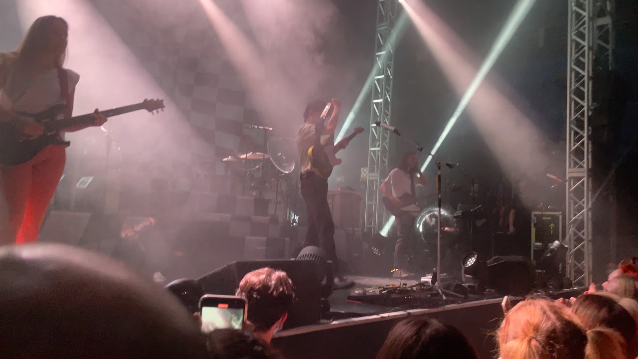 Declan McKenna - Humongous / Isombard (Live at O2 Academy 20/09/2021) HDR