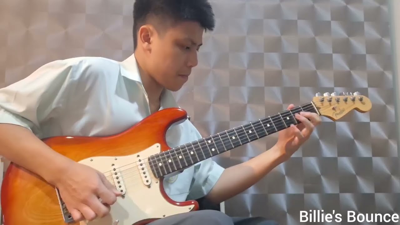 การสอบปฏิบัติ สาขา ดนตรีแจ๊ส (Jazz Guitar)  นายอชิระ ยงเยี่ยงงาม