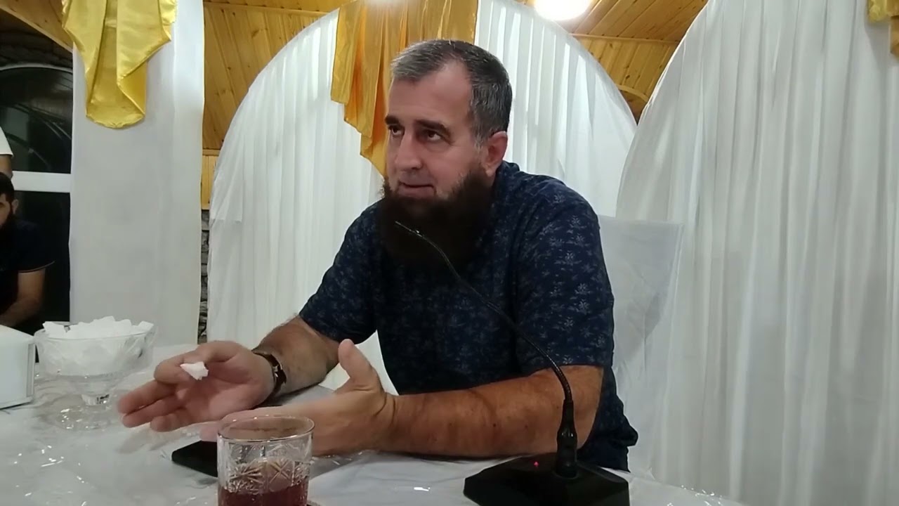 Şeyx Qamət S&uuml;leyman - Bir şiə var hər dəfə məni g&ouml;rəndə deyir ki sənin namazın batildir. Nə edim?