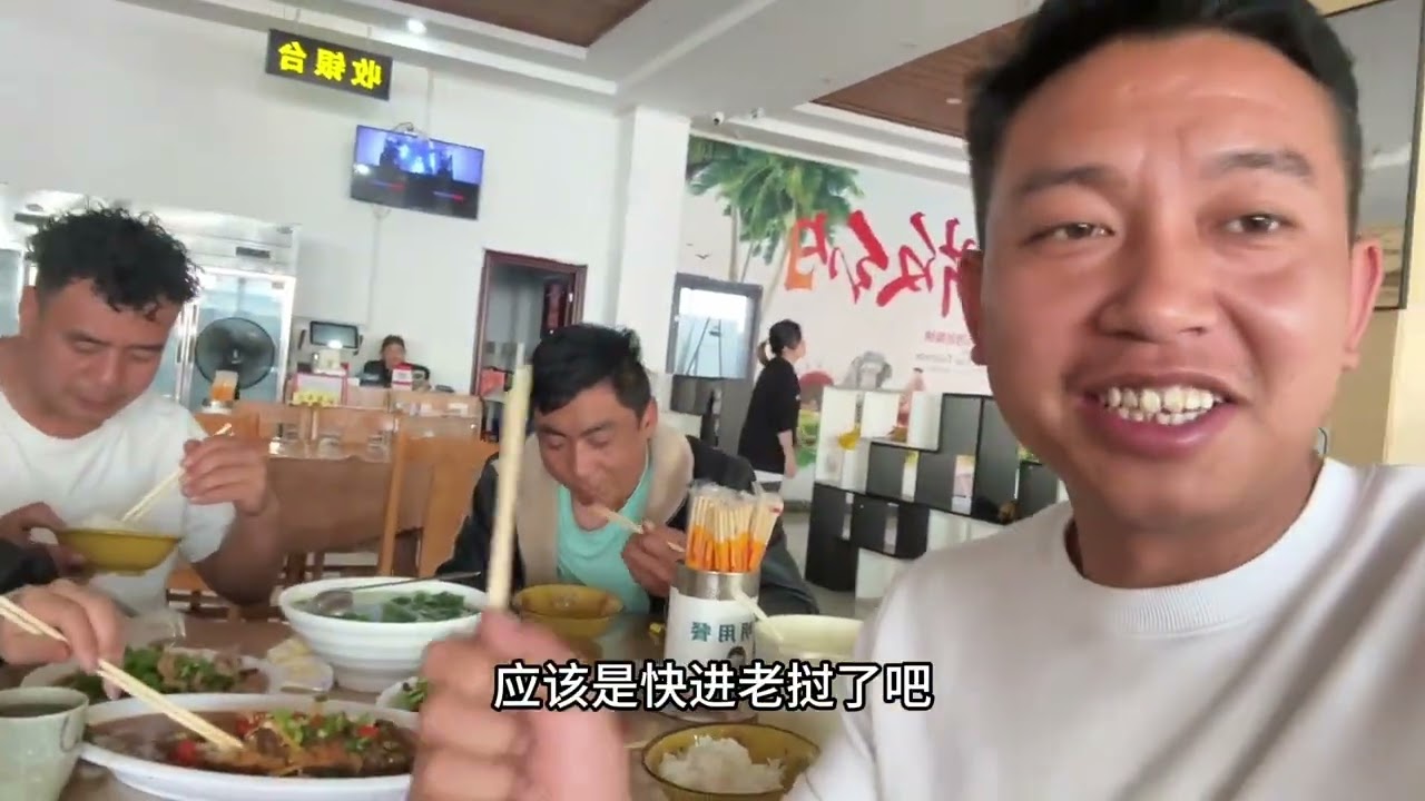 磨憨口岸车不多，排队的时间省了，下一站直奔老挝