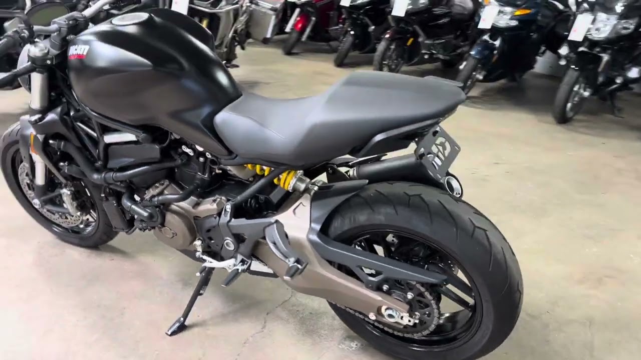 2016 Ducati Monster 821 M20286