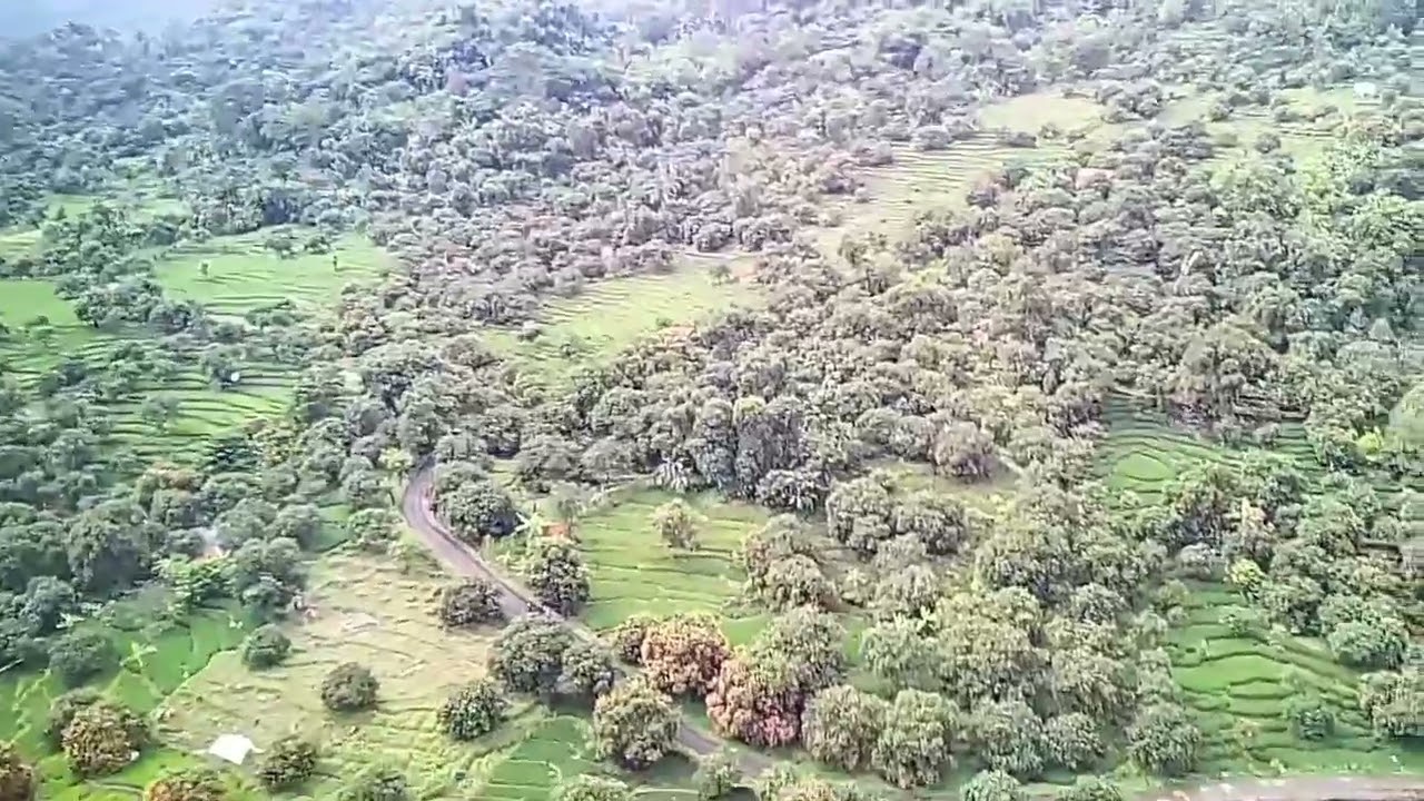 Lihat pemandangan  pake dron gt6