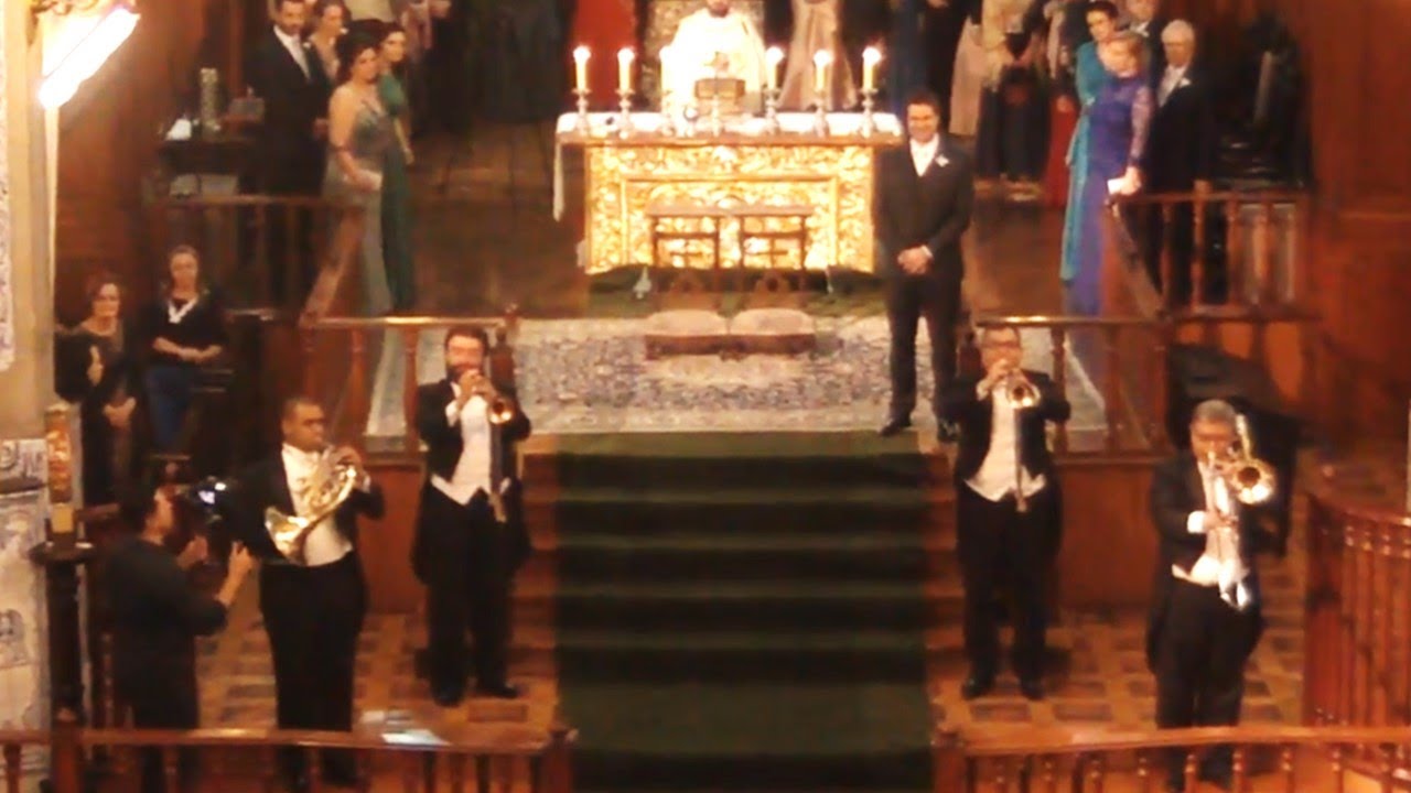 Clarinada Rainha - 4 Clarins - Entrada da noiva na Igreja Nossa Senhora do Brasil