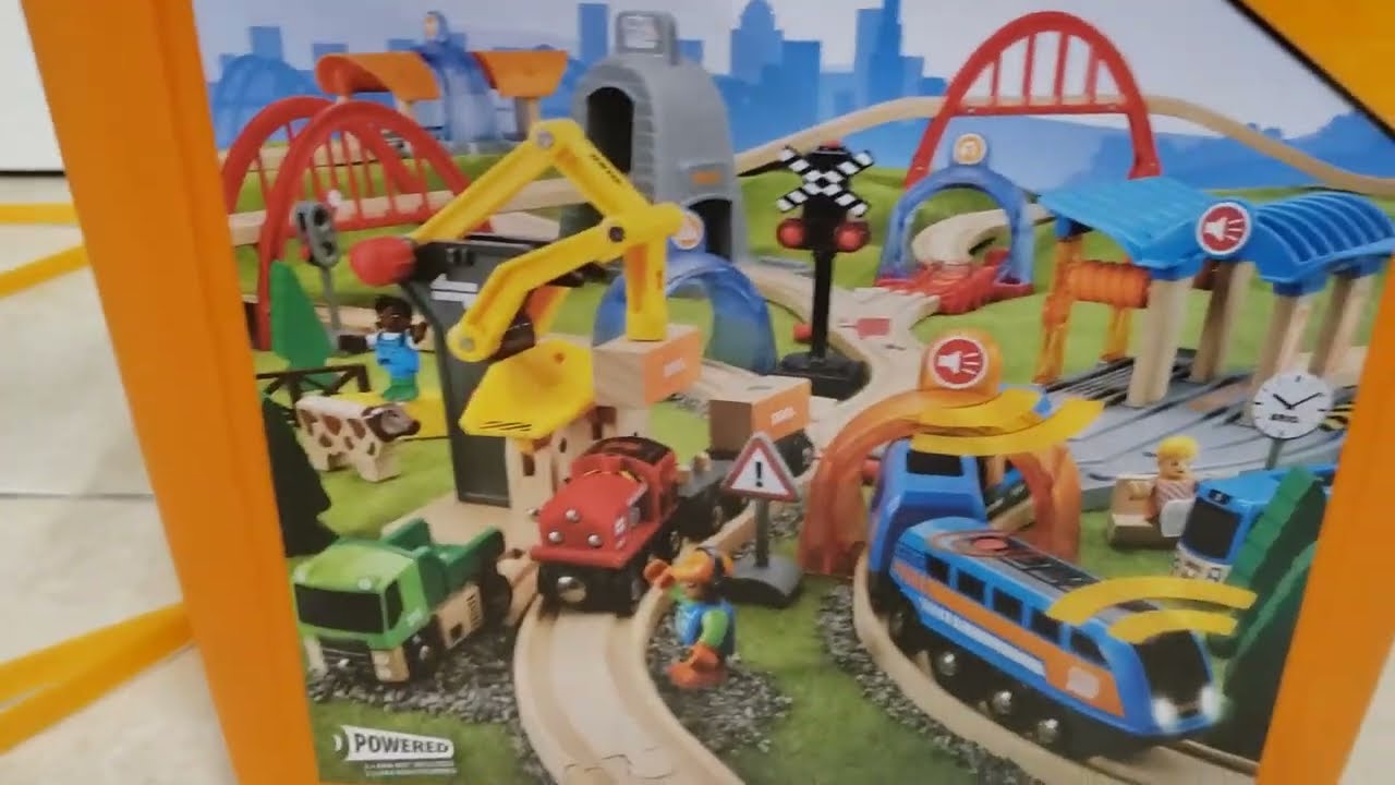 BRIO 33977 Smart Tech Sound Action Tunnel Deluxe Set review Part 1 - Unboxing and Content Overview