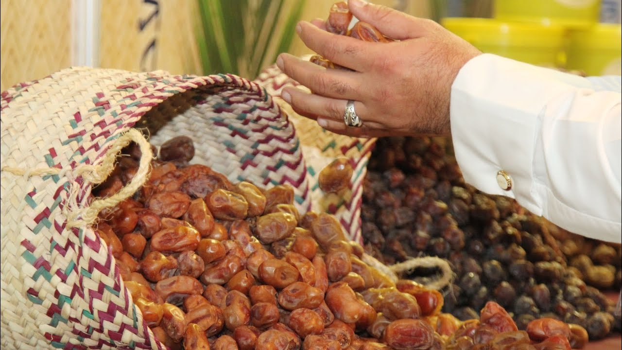 مهرجان سوق الشمال الأول للتمور