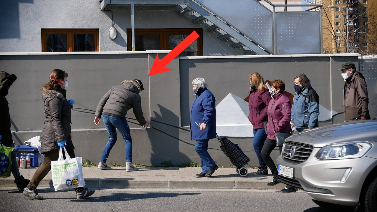 Картина на САМОЙ ОЖИВЛЕННОЙ улице города! (удивительно👀)