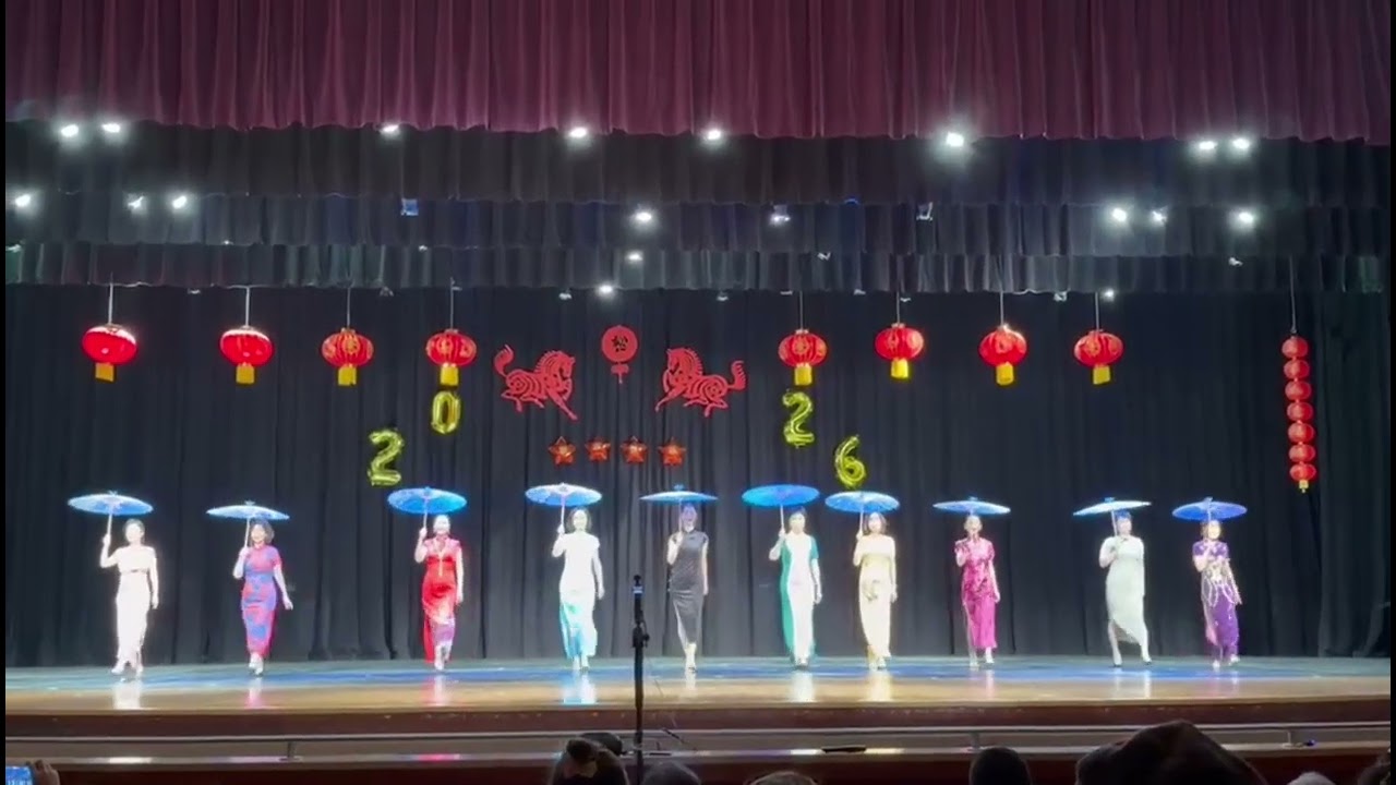 Qipao Show — 小城故事 