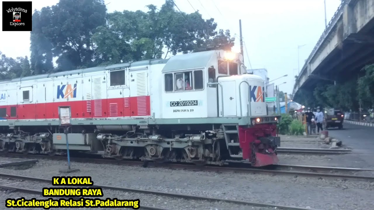 Hunting Kereta Api Saat Keluar Masuk Stasiun kiaracondong Terbaru