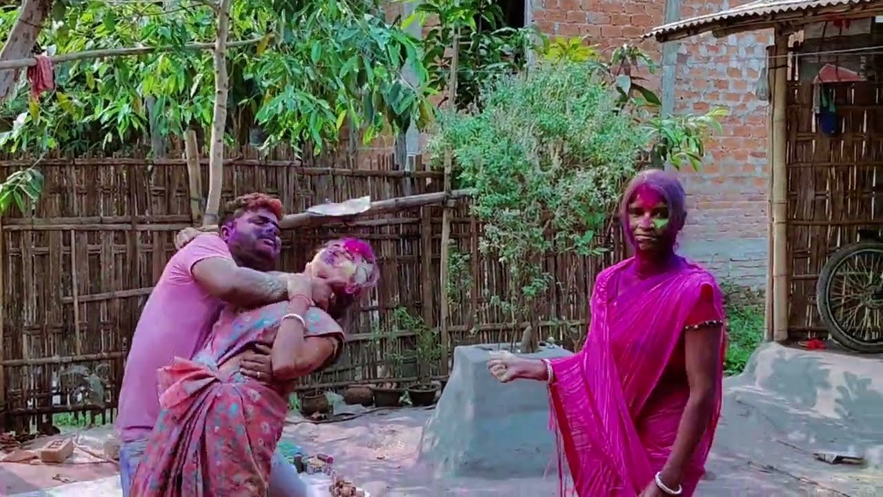Gao Ke Holi Celebration New/Bhabhi Ke Sath Aisa Holi Manate Hai Dekhlo/Devar bhabhi Holi Putai New 