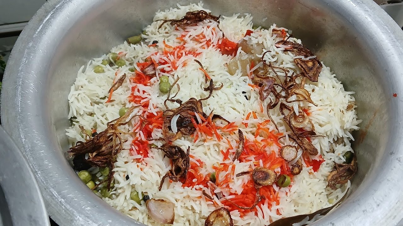 Bde k gosht ki dum biryani/Aromatic bde k gosht ki matar biryani recipe/बङे के गोश्त की यकनी बिरयानी