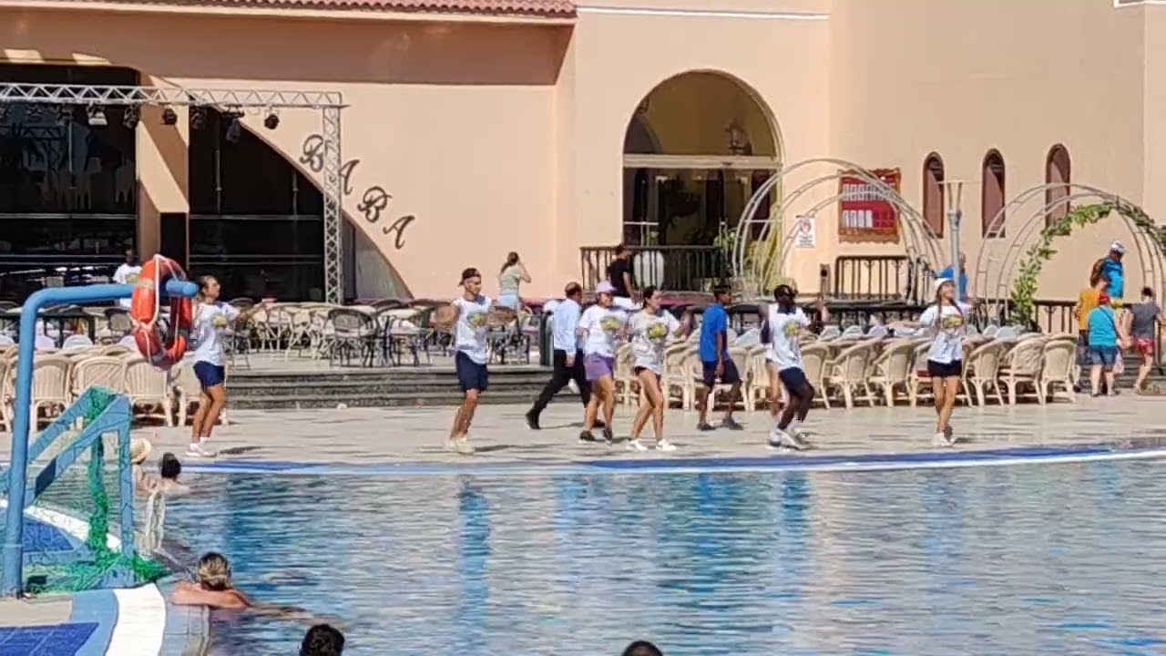 Ali Baba Palace song zwembad swimming pool september 2023