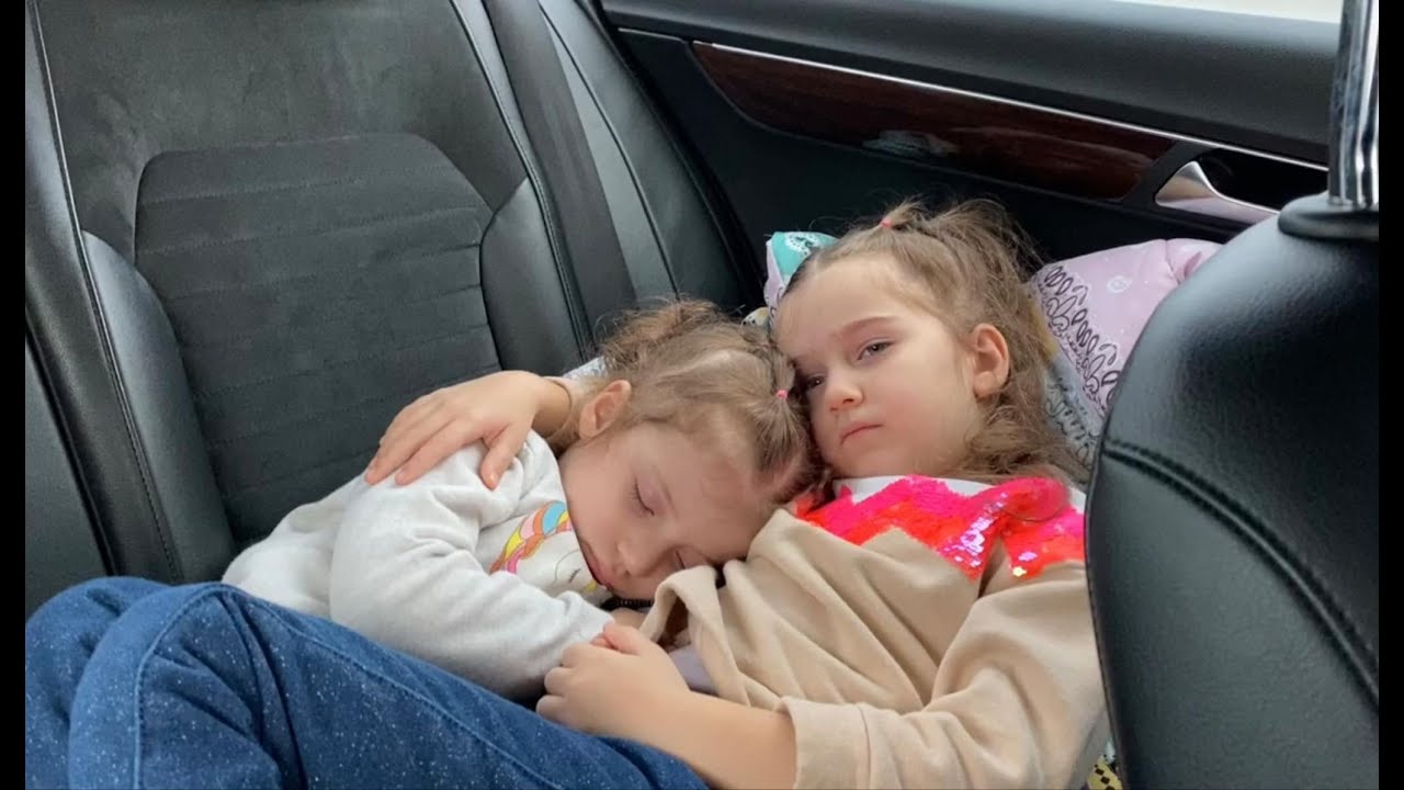 Reina Morea Ajka ne qender tregtare !