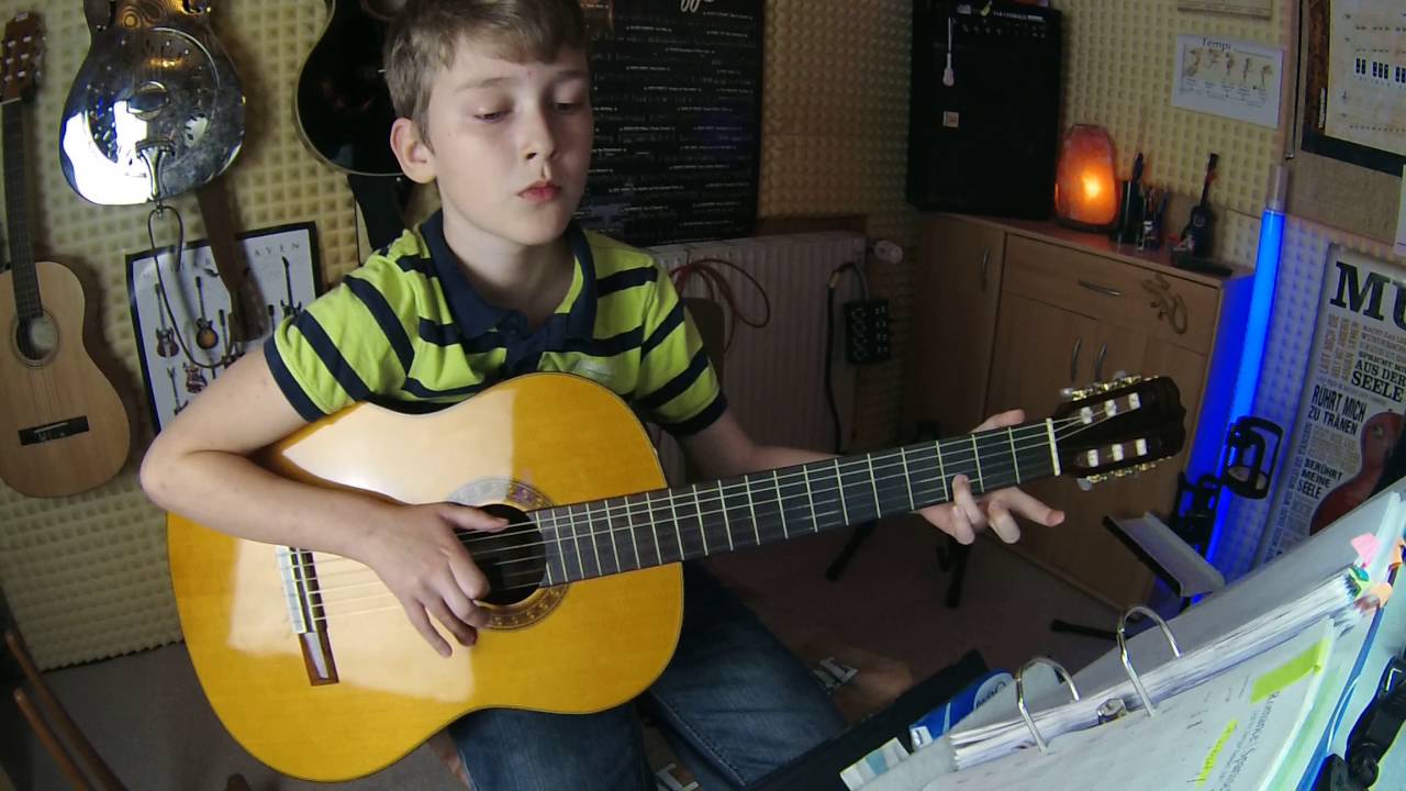 Gitarrenschule Picker&acute;s Corner: Marvin spielt 