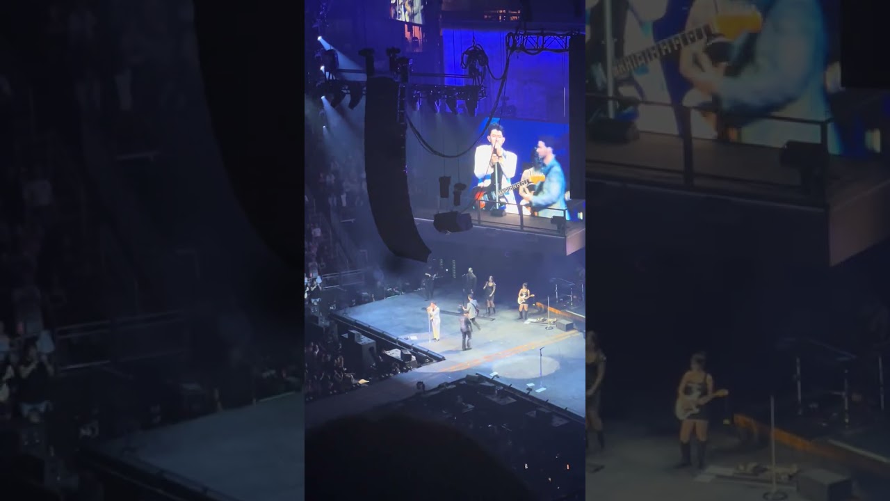 JONAS BROTHERS BACKWARDS