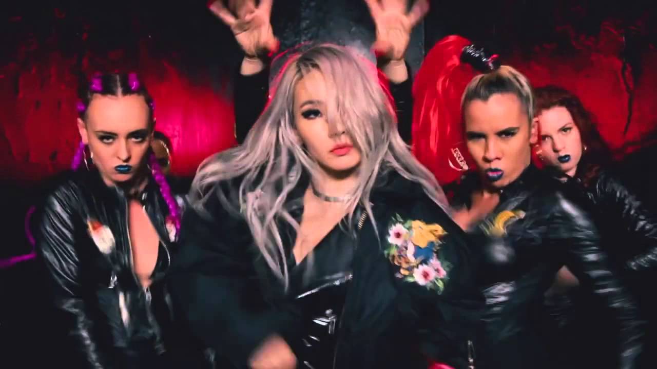 CL - &lsquo;HELLO BITCHES&rsquo;  MV