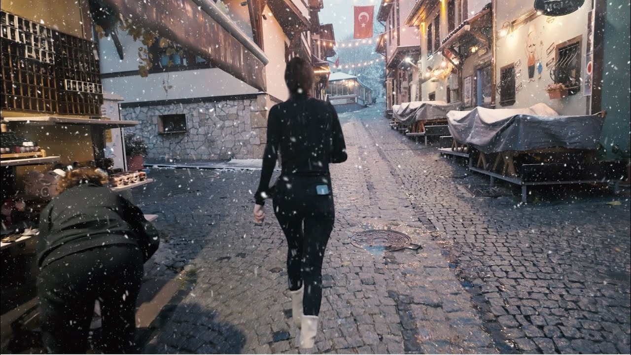 Street Marching in Snowfall in Eskisehir Turkey (4K)