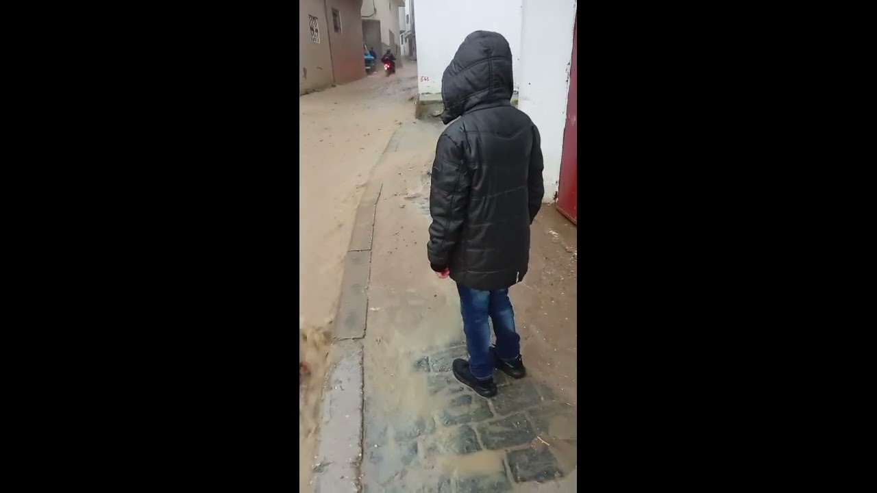 طنجة العوامة الآن أمطار غزيرة مصحوبة برعد قوي #trending #morocco  