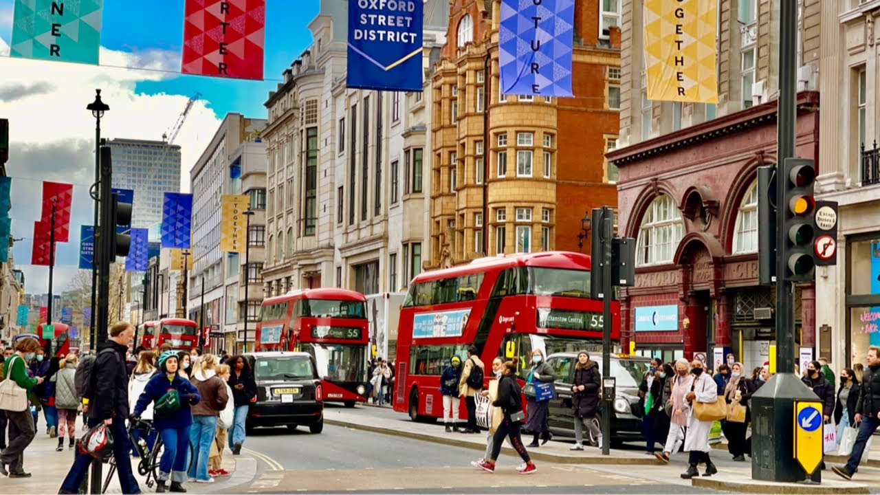 How is Central London Looks, On the 1st Day. Reopened After One year Completing of Lockdown, 4K 2021