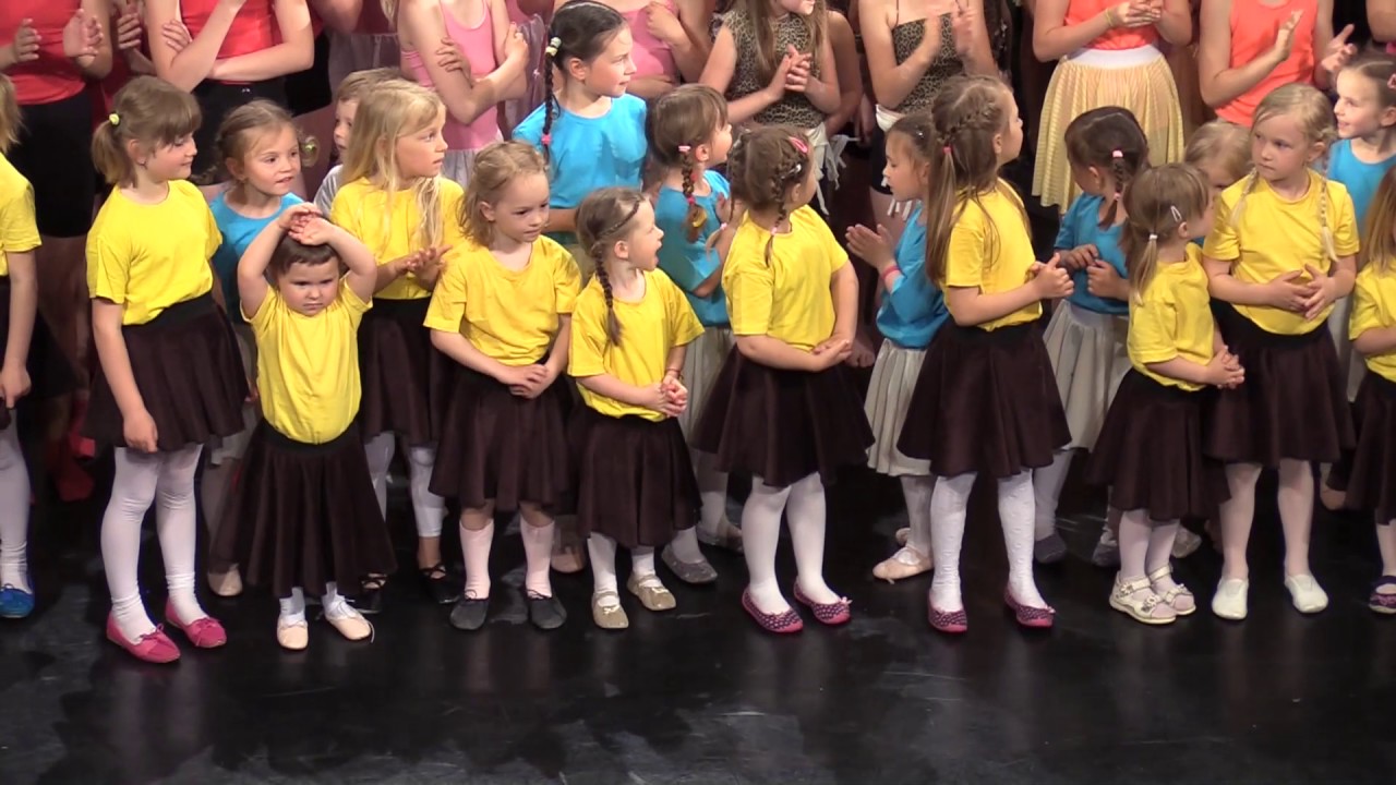 Hejblata 20.05.2017 - Všichni vystupující - závěrečná klaněčka