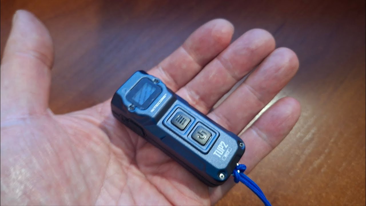 Новинка 2025! Надпотужний наключний ліхтар із дисплеєм Nitecore TUP2 MCT - огляд, тести та висновки