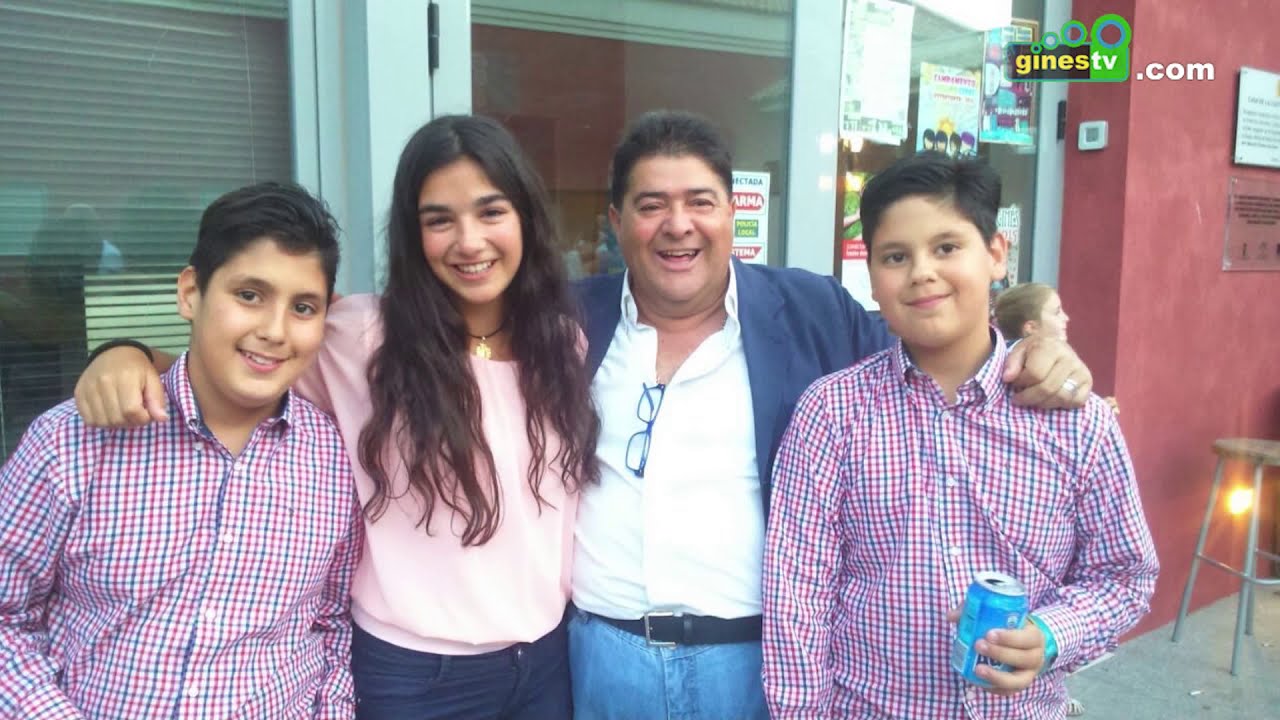 Homenaje del colegio Carmen Iturbide a 'El Mani' con motivo del Día Internacional del Flamenco