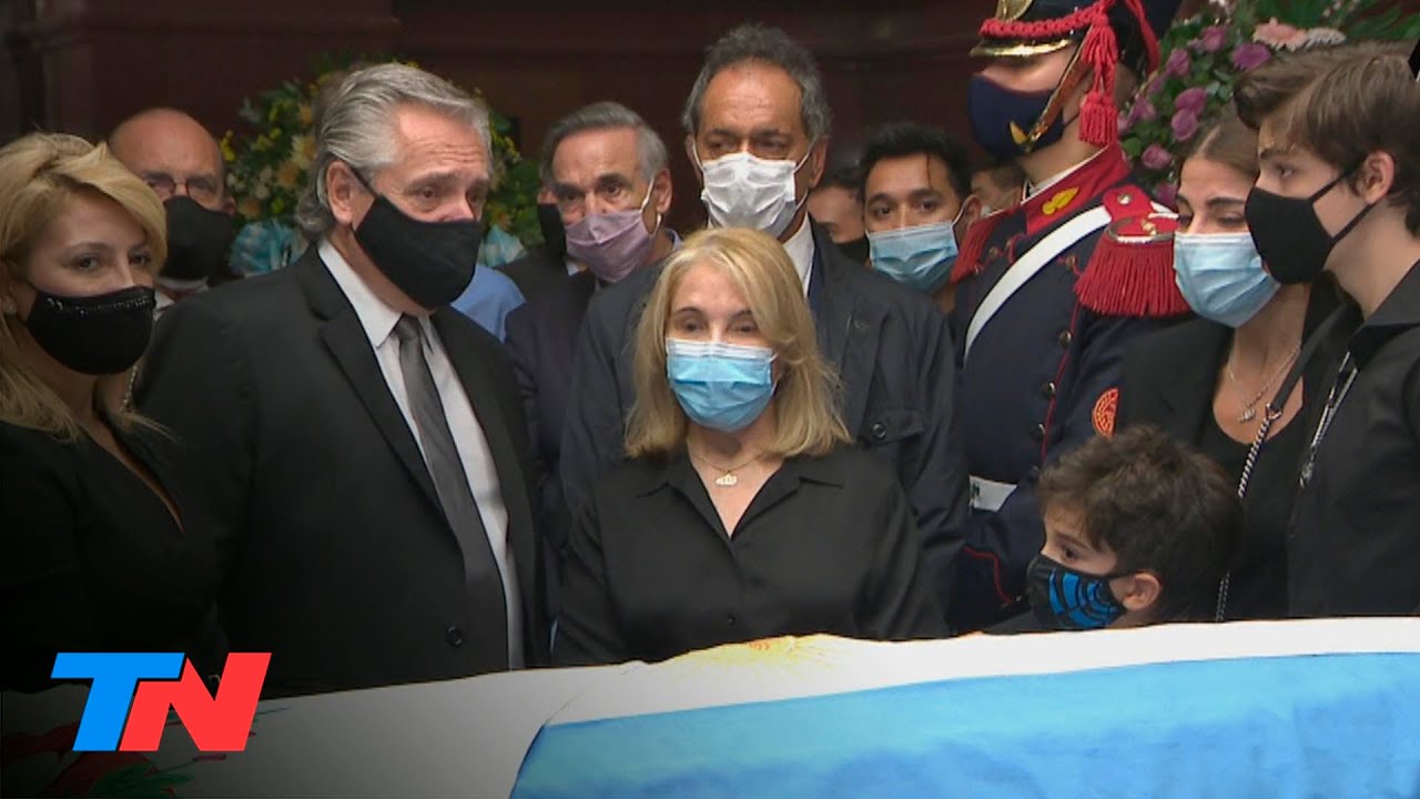 Alberto Fernández despidió a Carlos Menem en el Senado