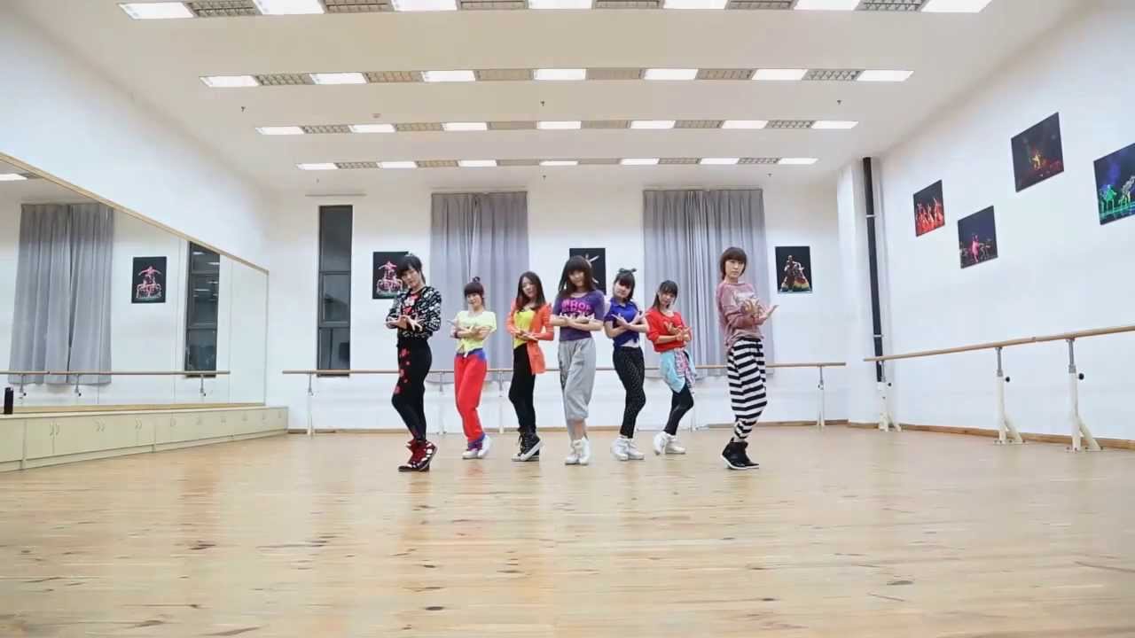 (Music of China)The love from fading and falling flowers (落花情). Chinese pop song. by seven senses.