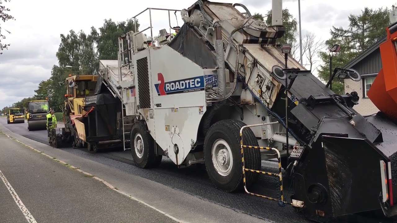 Svevia paves new ABS11 asphalt with Roadtech buggy shuttle Part 1. Worksite Rinkaby