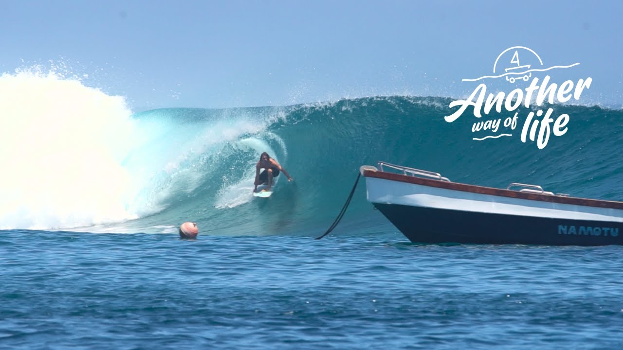 Surfing Fiji by Yacht I Cloud Break and Restaurants - Ep 63
