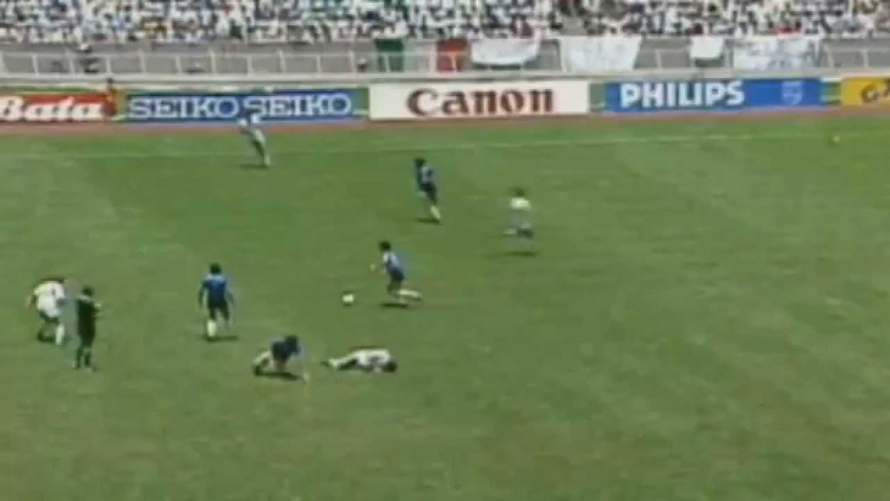Few seconds before Maradona scored goal of the century