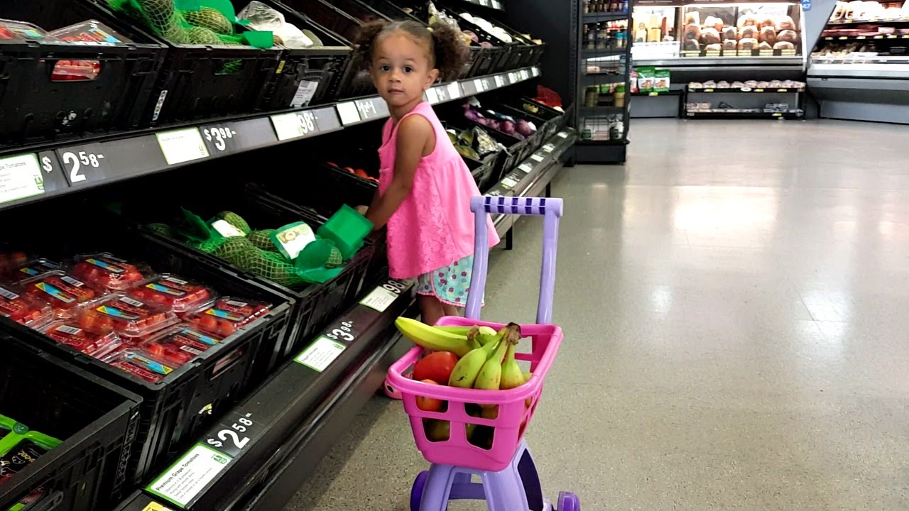 Little Girl Doing Grocery Shopping/ Super Market Song/ Kids Songs