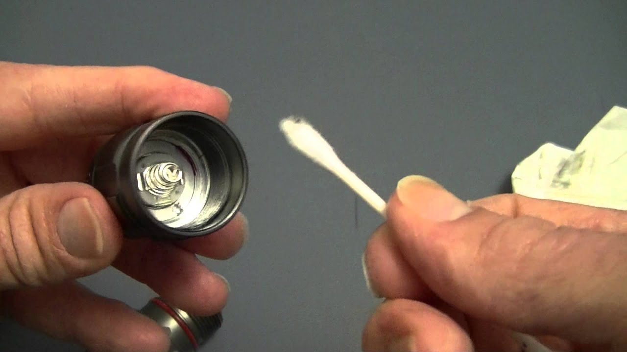 Как правильно смазывать светодиодный фонарик