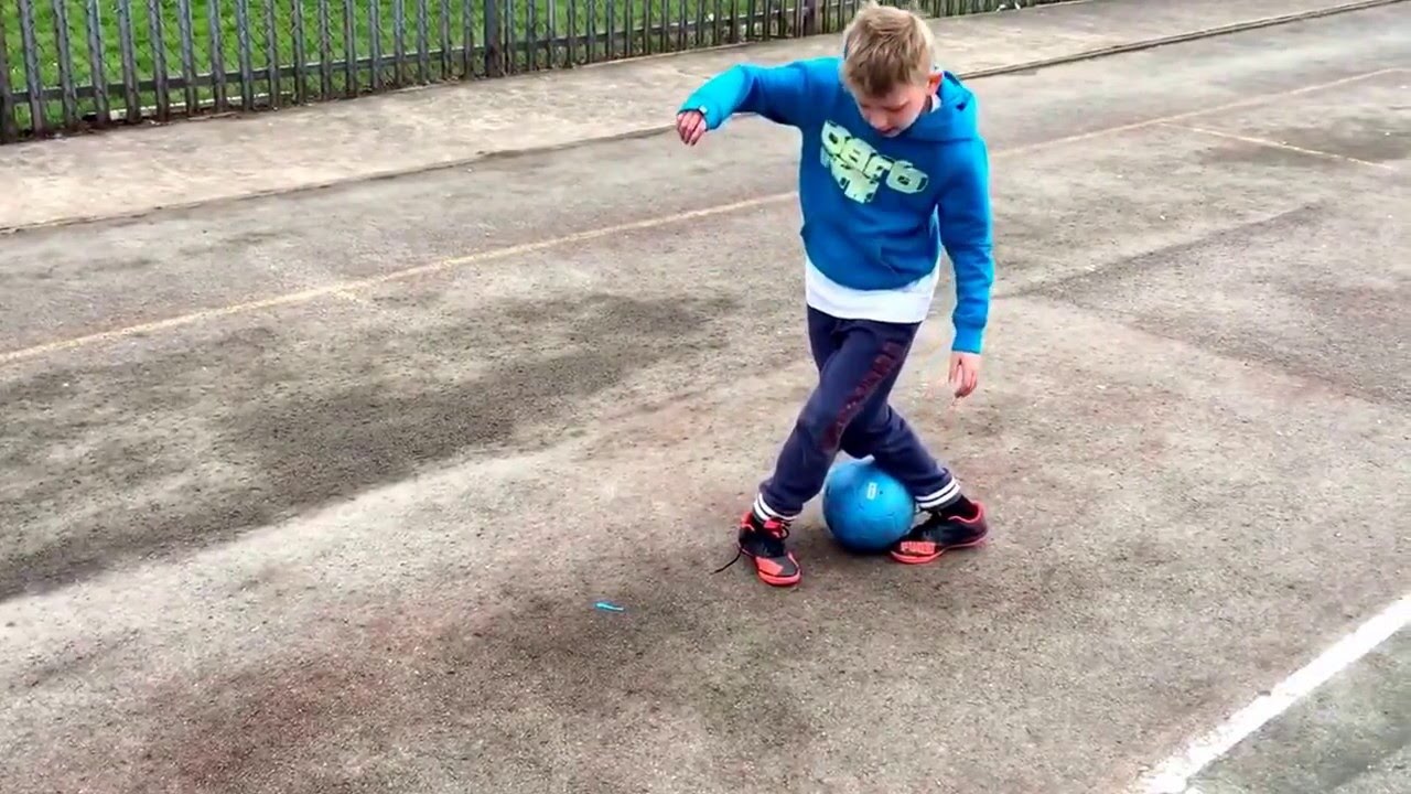 Football skills tutorial for kids - the fake rabona