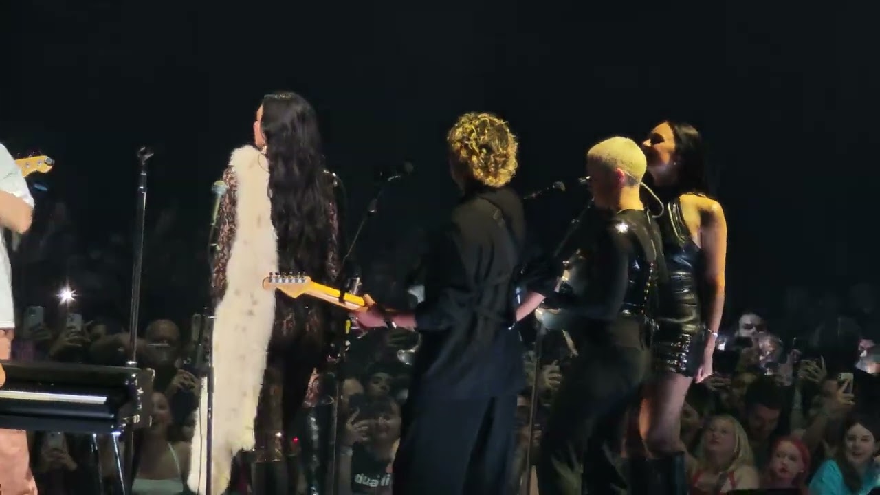 Surprise Song w/ Kevin Parker-The Less I Know The Better 【Dua Lipa Radical Optimism Tour Sydney N2】