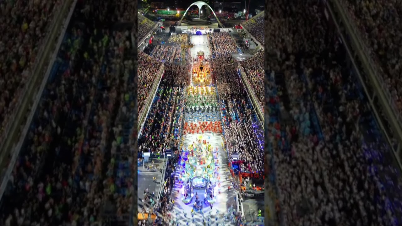 Desfile de Carnaval 2025 no Samb&oacute;dromo: Garanta seu Ingresso! 🎉