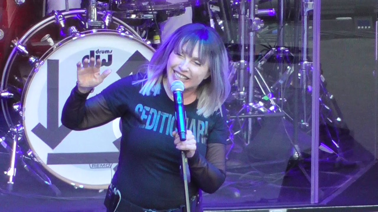 Blondie Fade Away And Radiate 2019