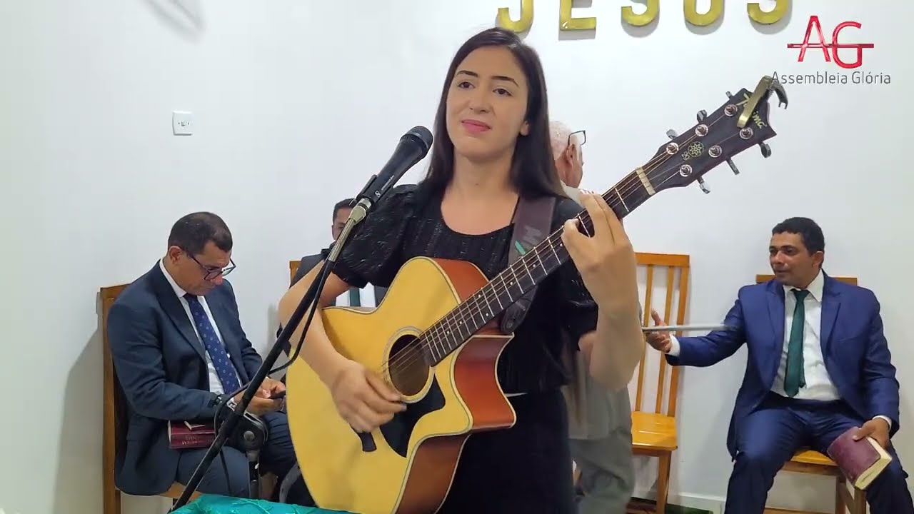 AMANDA MIRELLA - EU SOU TEU PAI / 19 Anos da Mocidade DIANTE DO TRONO