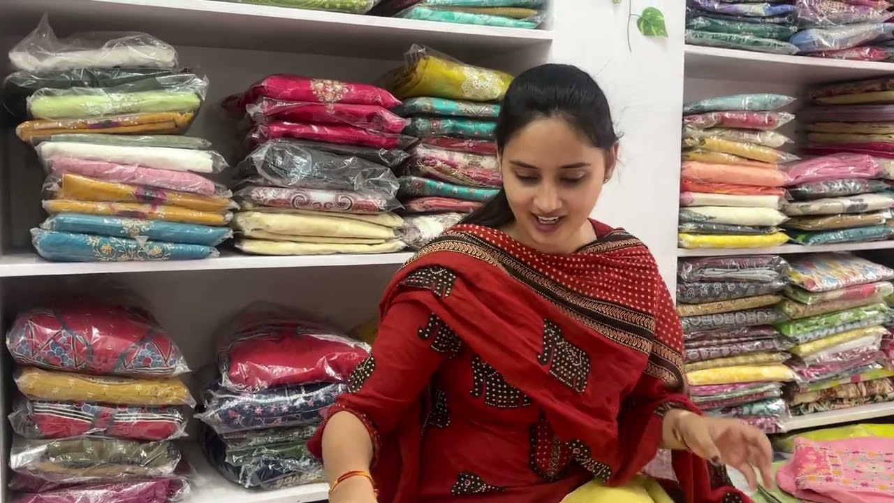 करवाचौथ के लिए स्पेशल सूट 👉order no 9817981468