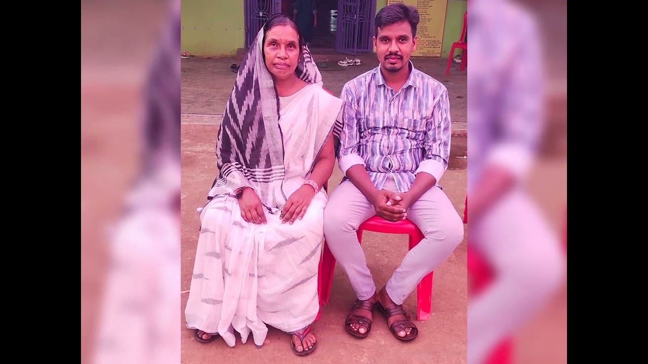 ରଣାଲଇ ଗ୍ରାମର ନୂତନ ଚର୍ଚ୍ଚ ଗୃହ ନିମନ୍ତେ ଯୁବକ ସମ୍ମିତିର କର୍ମକର୍ତ୍ତା ଗଣ   ବସ୍ତ୍ର ପ୍ରଦାନ କରିଛନ୍ତି ।