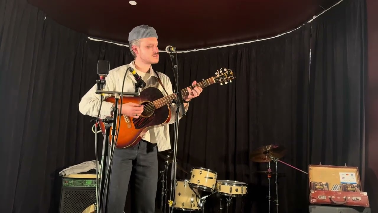 Luke Jackson - Finding Home (Live @ The Globe, Newcastle-Upon-Tyne, UK, 24-10-2025)