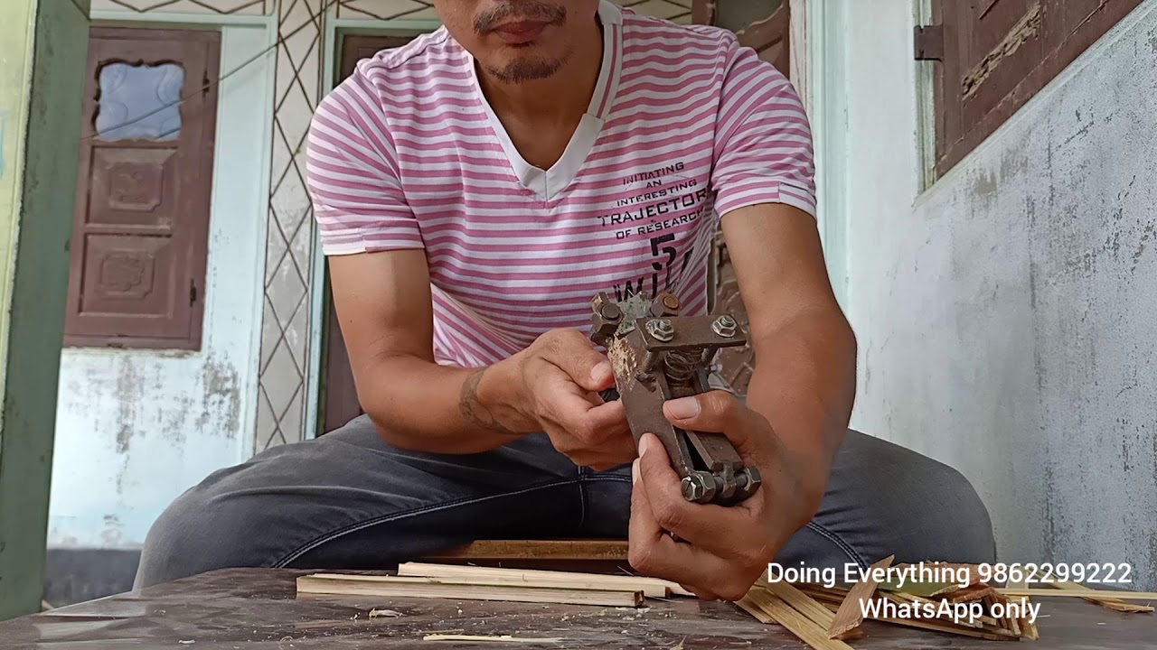 Manual bamboo slicer for agarbatti stick and handicraft items.