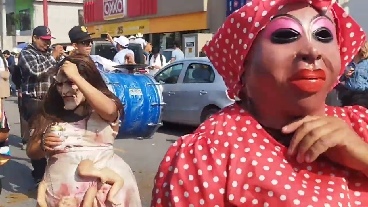Señores hasta Revolcados hubo en la Cabalgata de Tlaqui mire nada más 😳😩 Minuto 5:11